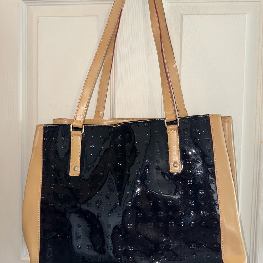Elegant Black and Tan Arcadia Tote Bag